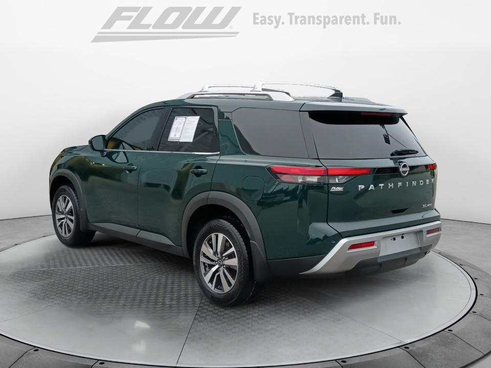 2024 Nissan Pathfinder SL