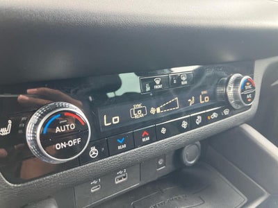 2023 Mitsubishi Outlander SEL