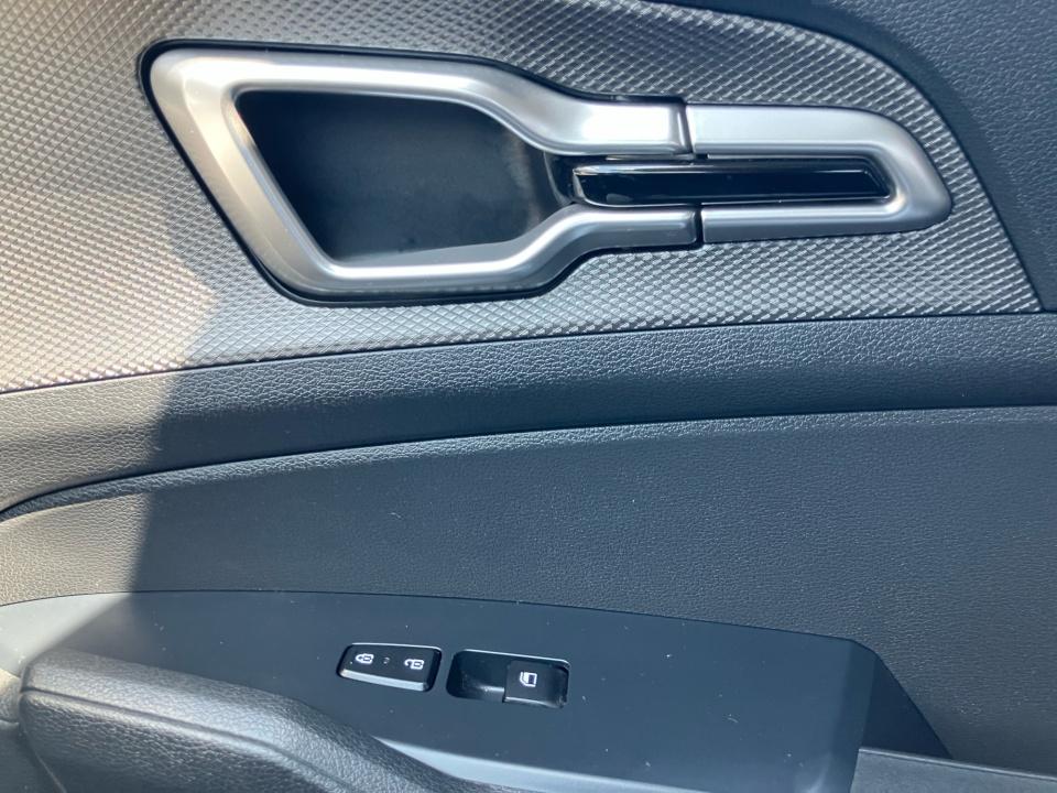 2025 Kia Sportage Hybrid LX