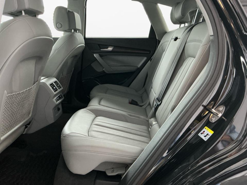 2022 Audi Q5 S line Premium