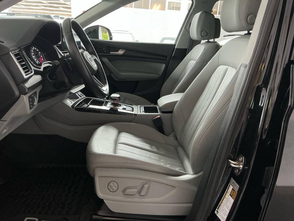 2022 Audi Q5 S line Premium
