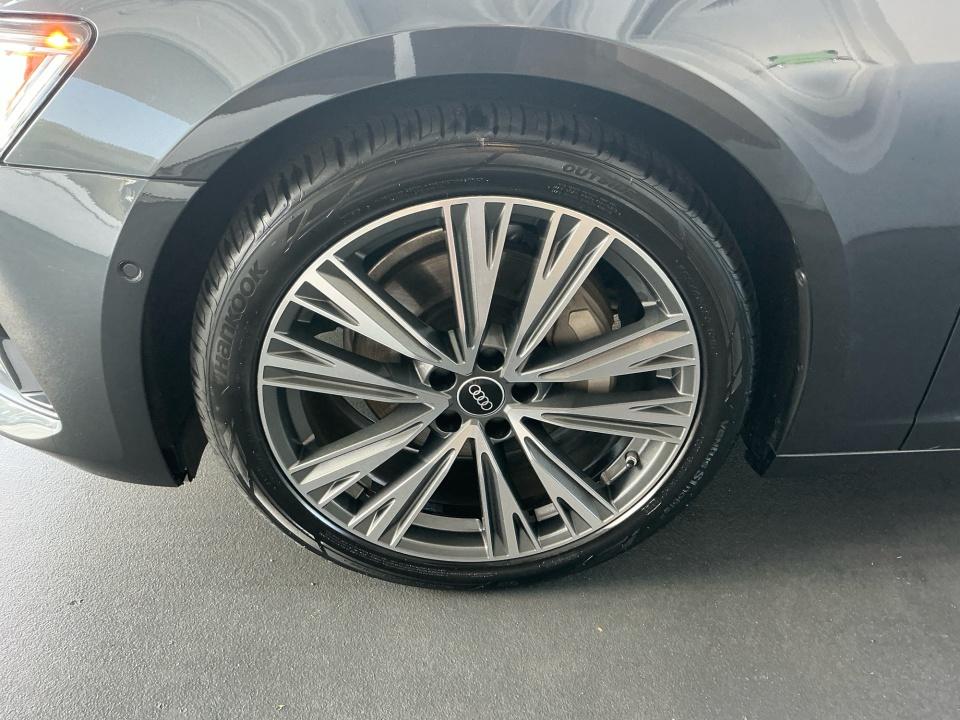 2022 Audi A6 Sedan Premium Plus