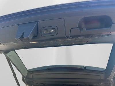 2024 Volvo XC60 Plus Dark Theme