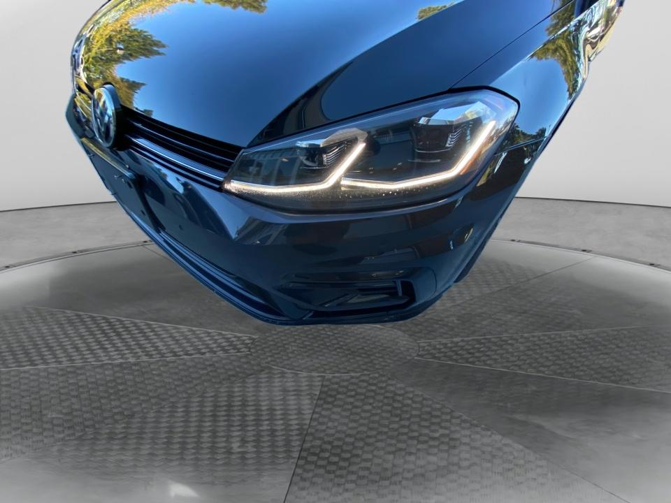 2018 Volkswagen Golf R 2.0T w/DCC & Navigation