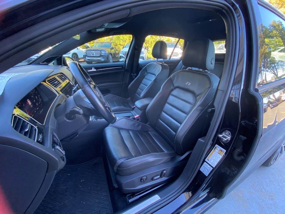2018 Volkswagen Golf R 2.0T w/DCC & Navigation