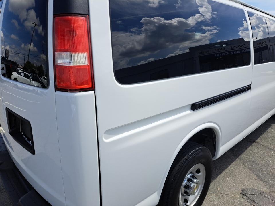 2024 Chevrolet Express Passenger RWD 3500 Extended Wheelbase LT
