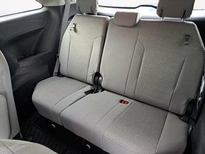 2025 Toyota Sienna LE