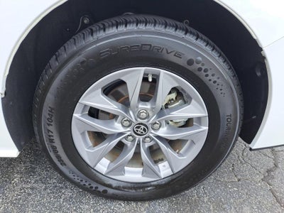 2025 Toyota Sienna LE