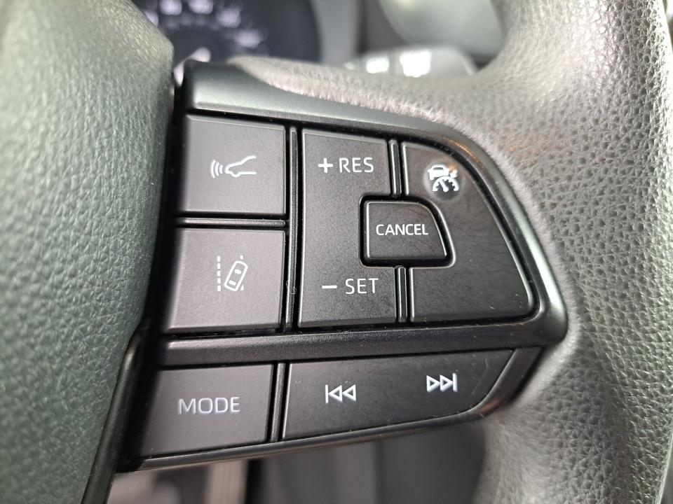 2025 Toyota Sienna LE