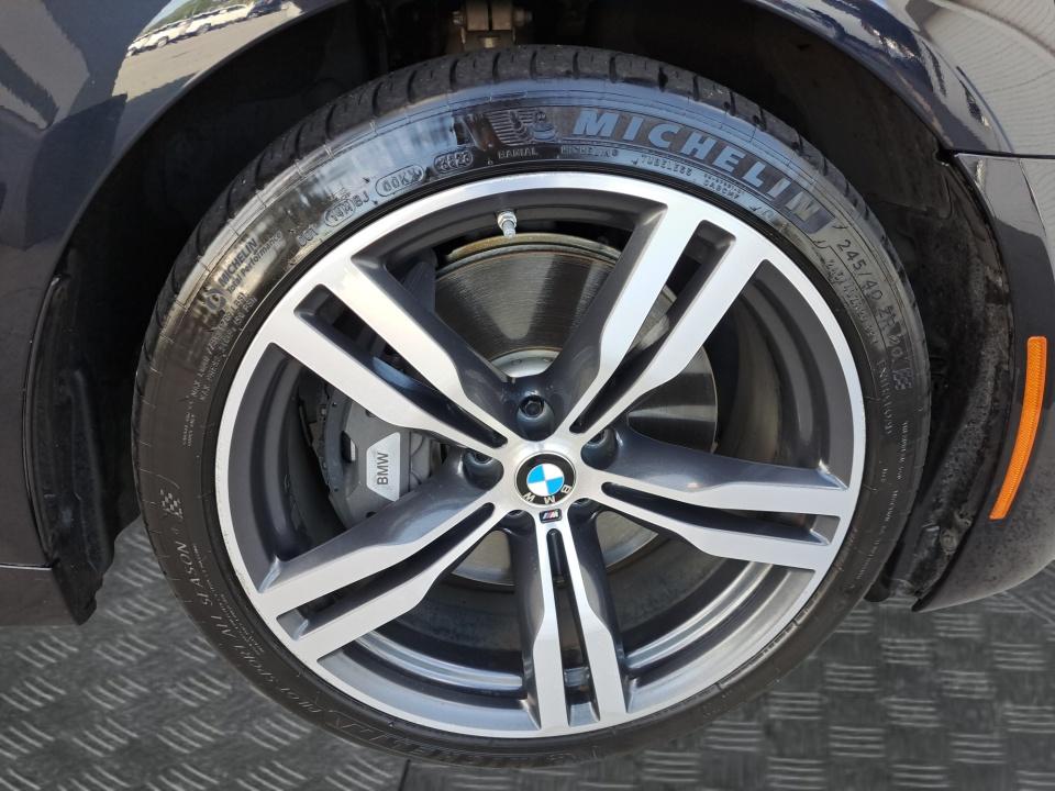 2016 BMW 750i 750i