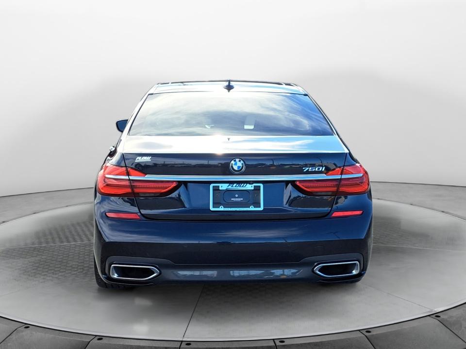 2016 BMW 750i 750i