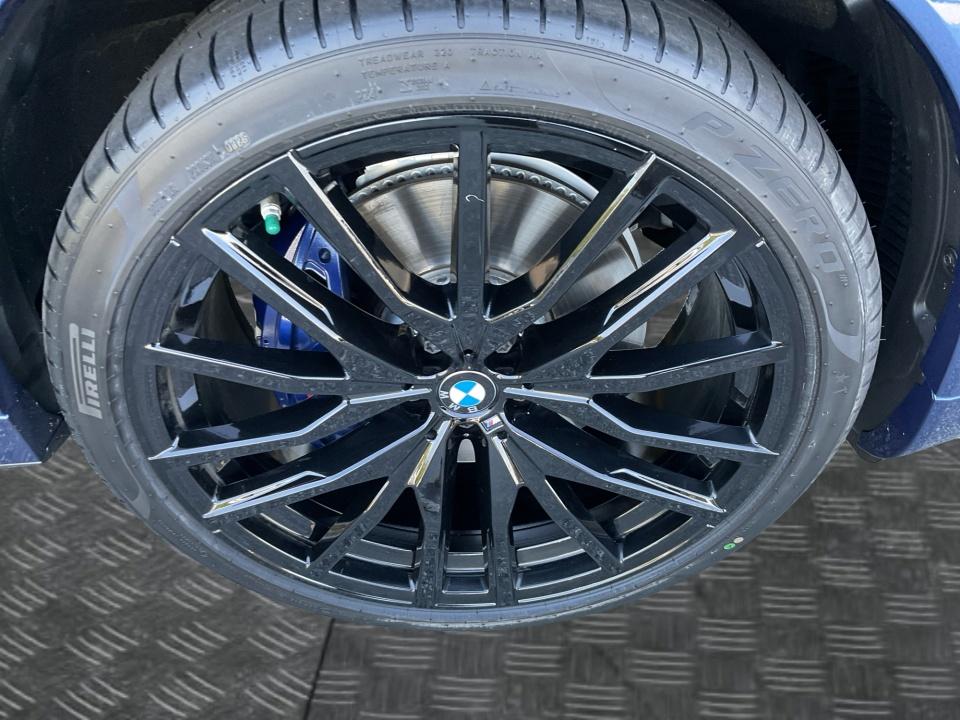 2023 BMW X6 xDrive40i