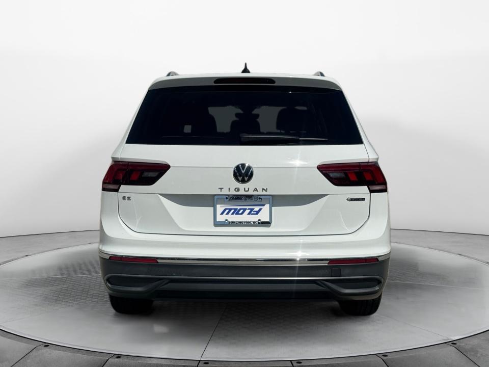 2022 Volkswagen Tiguan SE