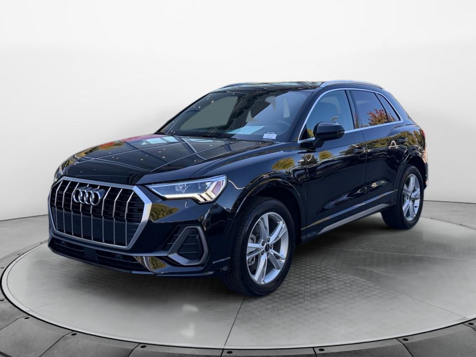 2024 Audi Q3 S line Premium