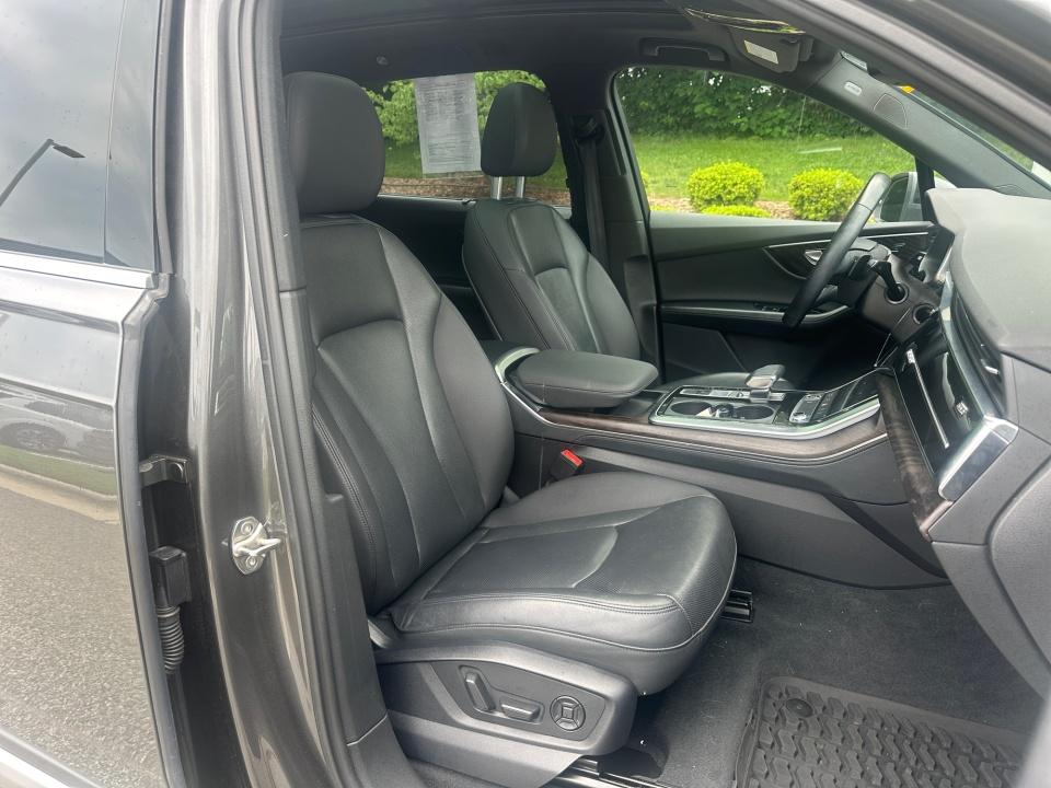 2022 Audi Q7 Premium Plus