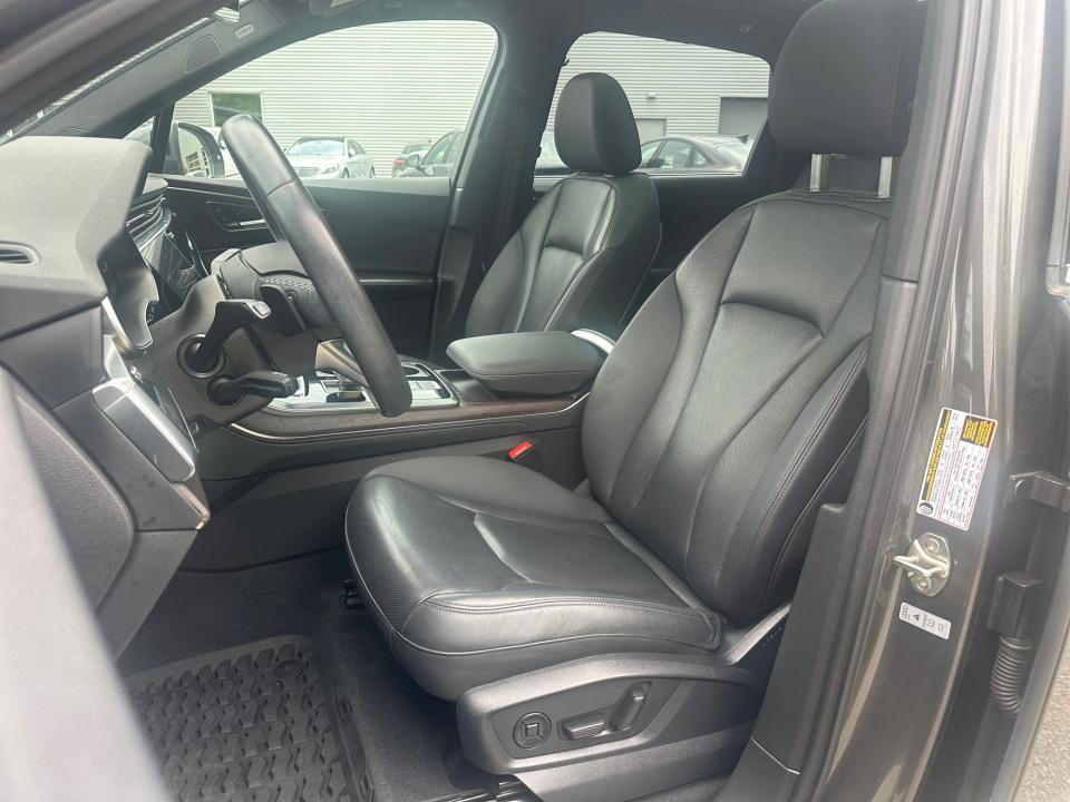 2022 Audi Q7 Premium Plus