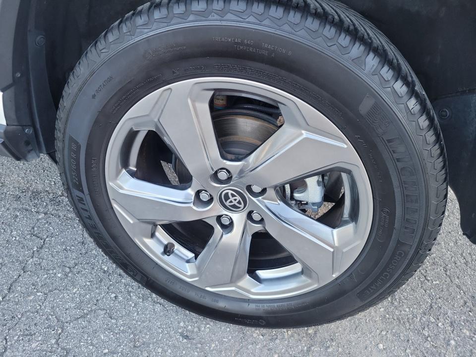 2021 Toyota RAV4 Hybrid Hybrid XLE Premium