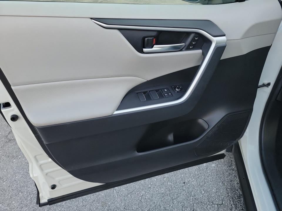 2021 Toyota RAV4 Hybrid Hybrid XLE Premium