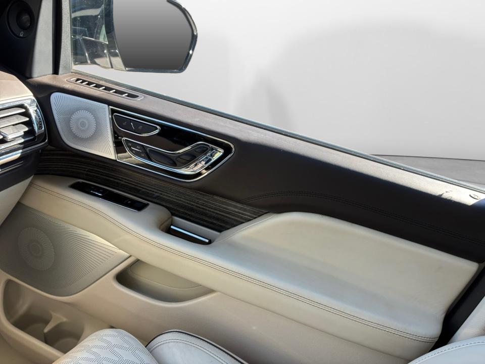 2023 Lincoln Navigator Black Label