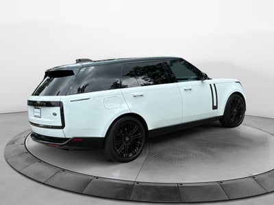 2022 Land Rover New Range Rover SE