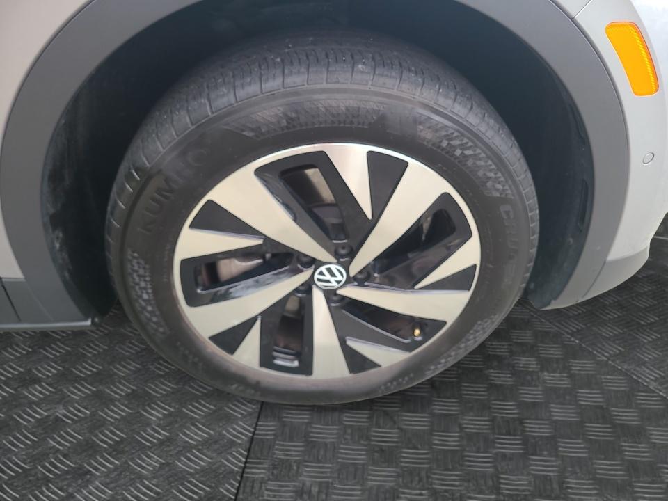 2023 Volkswagen ID.4 Pro