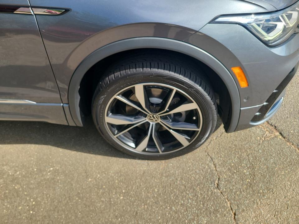2022 Volkswagen Tiguan SEL R-Line