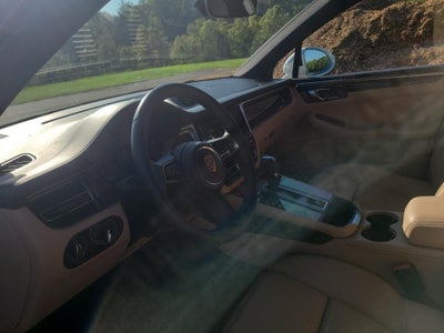 2022 Porsche Macan S